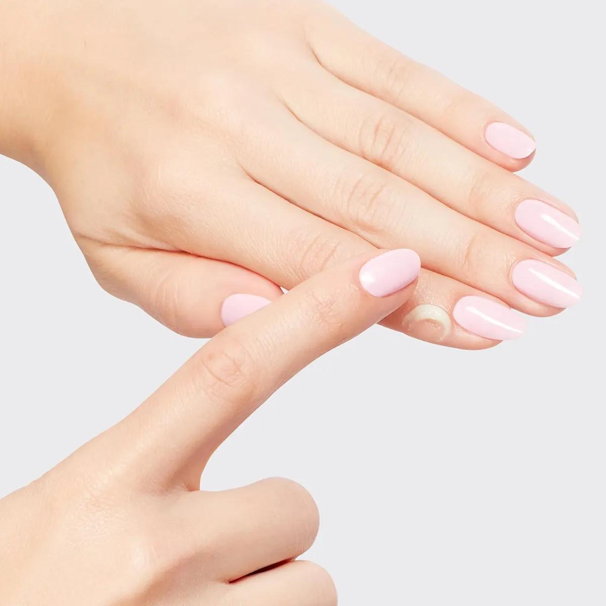 OPI Nature Strong To the Rescue Overnight Cuticle Balm Glamour